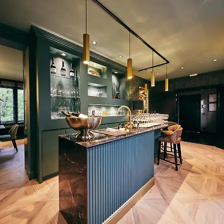 La Garconniere Genval Bed & Breakfast *