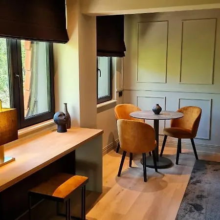 La Garconniere Genval Bed and Breakfast